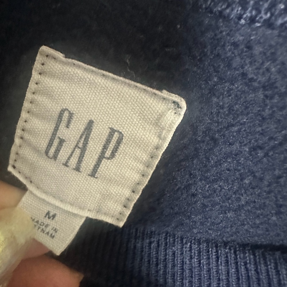 GAP Women’s M Dark Blue Crewneck with Spell out Logo - Picture 5 of 5